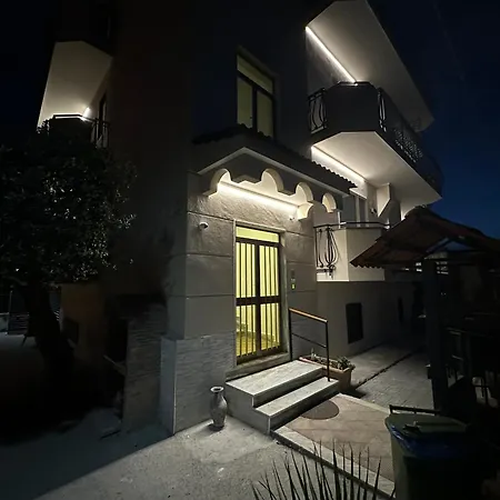 Le Muse לינה וארוחת בוקר 4*